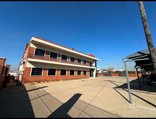 5,002M² WAREHOUSE TO LET IN COSMO BUSINESS PARK